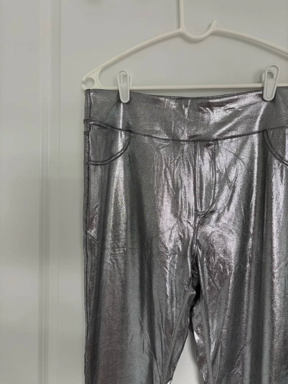 HALARA Metallic Silver Leggings